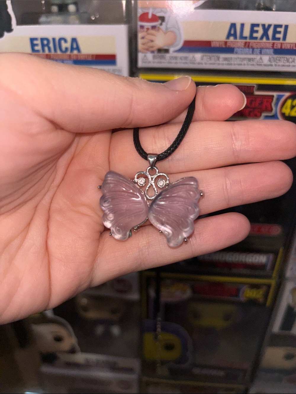 Purple fluorite butterfly pendant necklace pre loved - Picture 4 of 4